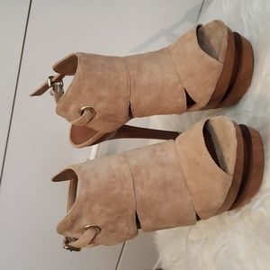 High heel sandals